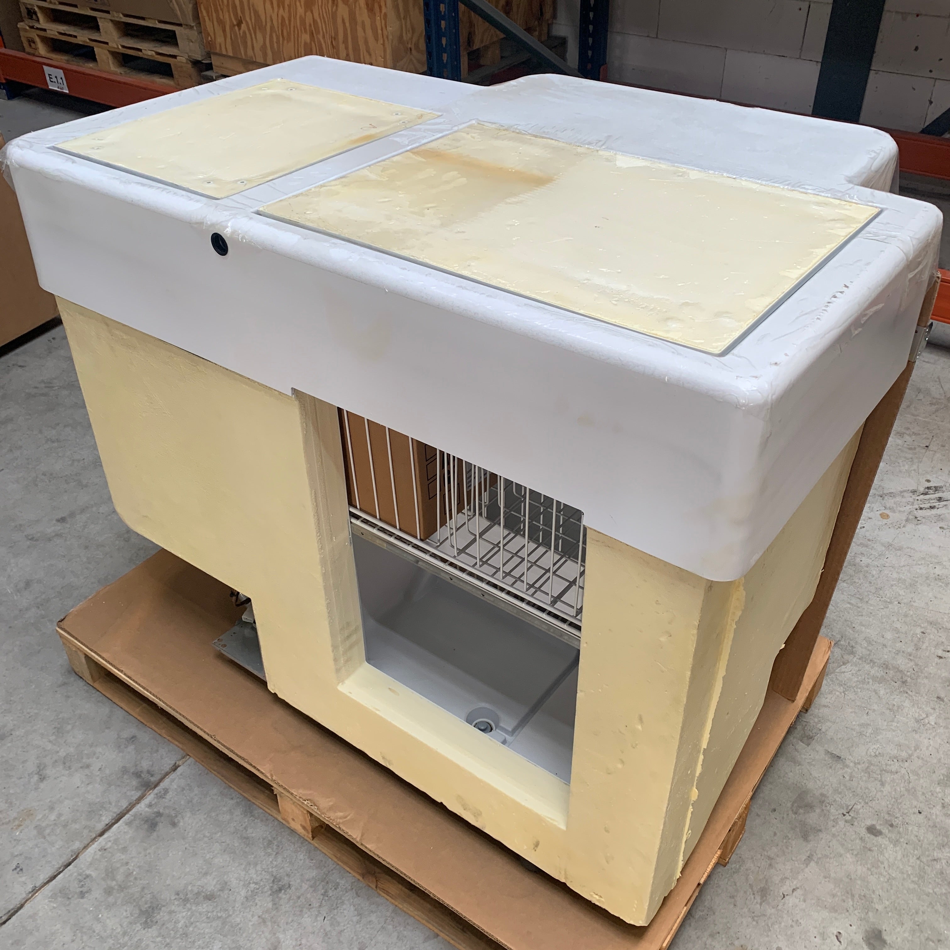 Vitrifrigo JN250 CFS 250L kompresör soğutmalı kapılı buz kutusu 12/24V - 191276