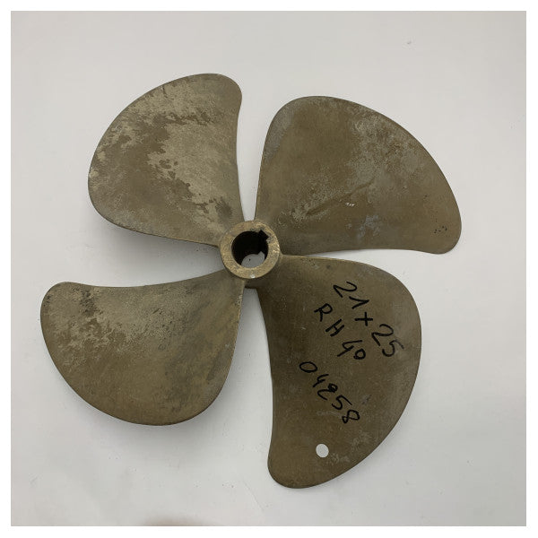 エリチェ・ラディーチェ 4ブレード 21 x 25 RH プロペラ 直径40 mm