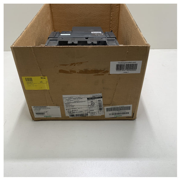 Компактний вимикач Schneider Electric 4P - 630A - NSX630NA