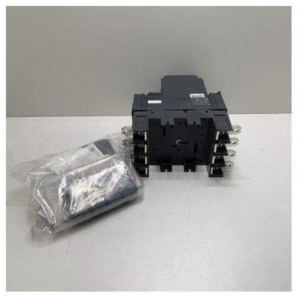 Компактний вимикач Schneider Electric 4P - 630A - NSX630NA