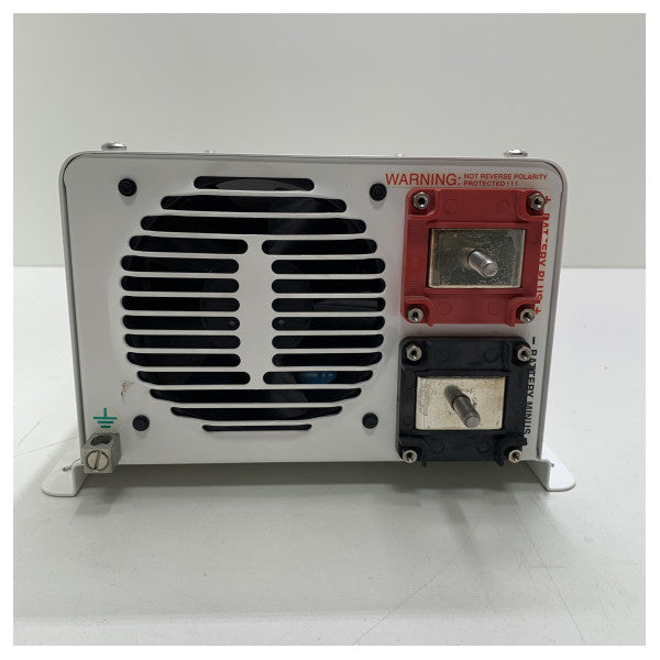 Trace 50A | 1100W | 12V заряден инвертор 230V | 50 HZ - UX1112ESB