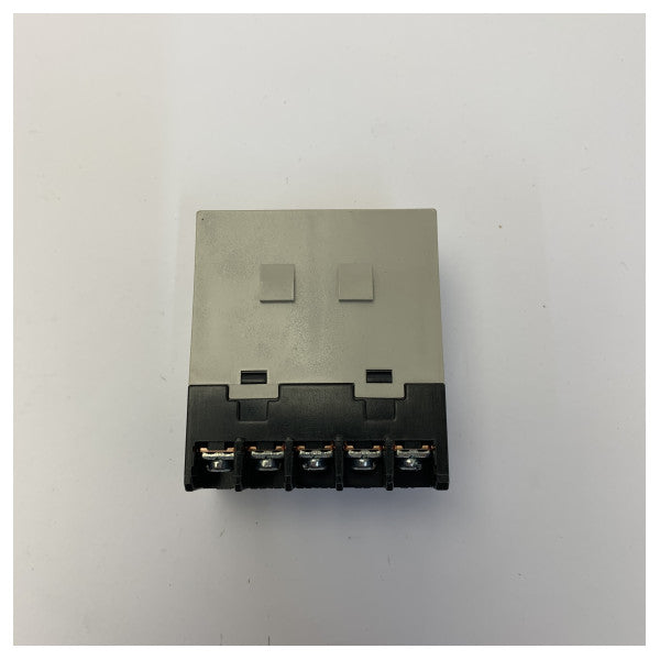 Tokyo Keiki PR-6000/8000 autopilotin tehorle (E3)
