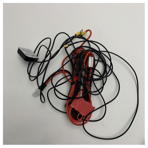 Radio Trunking Digital Hytera MD785G(UHF) con GPS para Comunicación Marítima Confiable