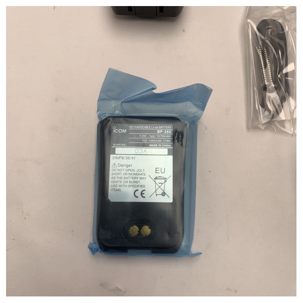 Icom IC-M93D vandtæt VHF-håndholdt marineradio med DSC til pålidelig kommunikation