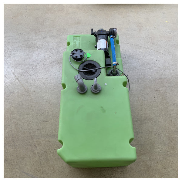 Vetus DWSC08824 88L 24V sustav za pitku vodu s rezervoarom i pumpom