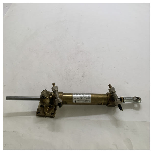 Хидравличен кормилен цилиндър Vetus MTC5210 160 мм - 104 cc - 510 nm