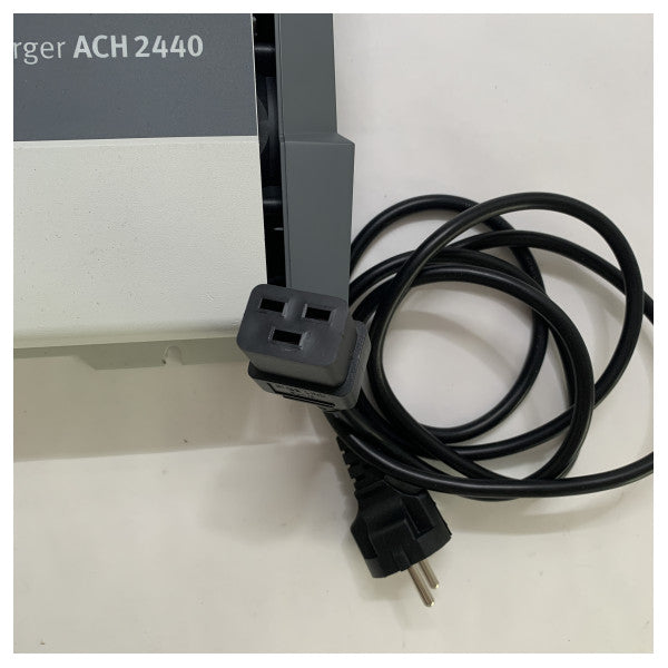 Aap Tron avancerad 40 amp batteriladdare 24V 3-utgång - ACH2440