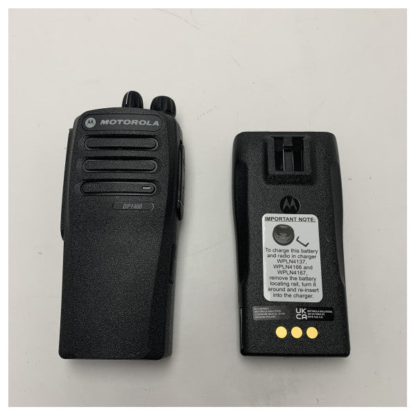 Rádio de mão digital bidirecional Motorola DP1400 VHF UHF - MDH01JDC9JC2ANB