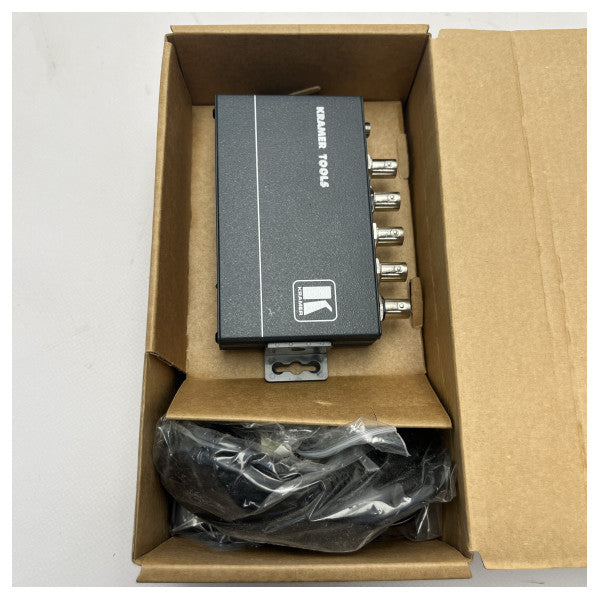 Kramer 104LN 1x 4 Video Splitter NT � Gemiler ve Tekneler için Dayanıklı BNC Sinyal Dağıtıcı