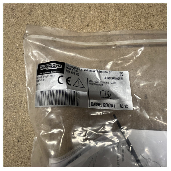 Oanvänt Technogym Run Now 900 löpband grå LED