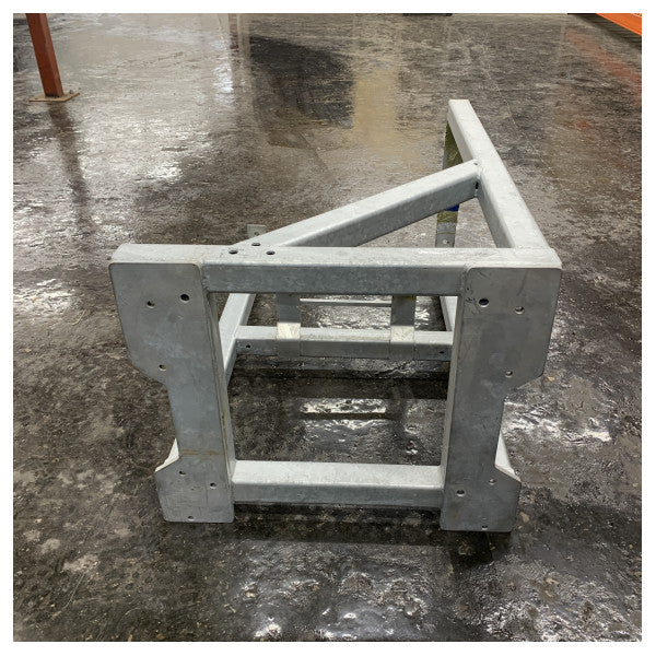 Piedistallo di montaggio in alluminio Hanse Yachts per generatore Fischer Panda 10000I