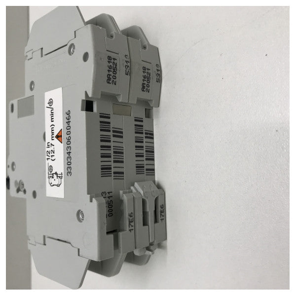 Interruttore automatico miniaturizzato Schneider Electric C60 a 2 poli da 15 A per la sicurezza elettrica in mare