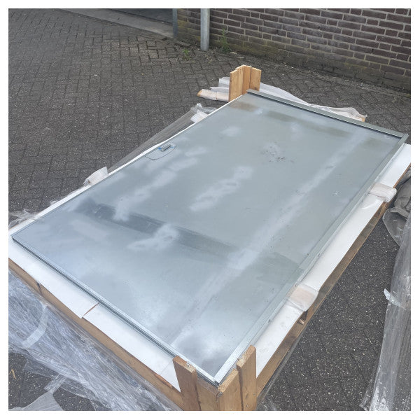 Elektrisk blindskjutdörr i rostfritt stål 24V H2150 x B1270 mm