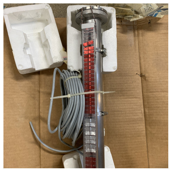 Візуальний поплавковий сигналізатор рівня VEKA 23024/PN16 з нержавіючої сталі для резервуарів і трубопроводів морського класу