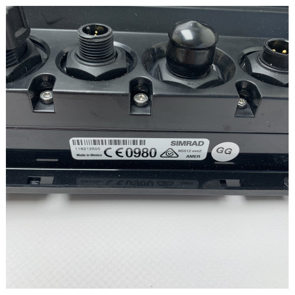 Simrad NSS12 EVO2 12インチ多機能チャートプロッター - 000-11193-001