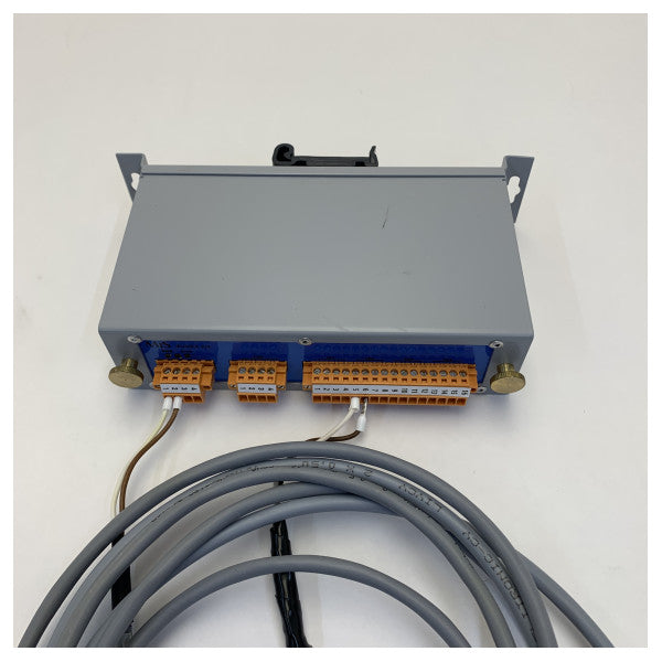 Veinland NMEA 0183 マルチプレクサ 4NMEA to 1 - M0110