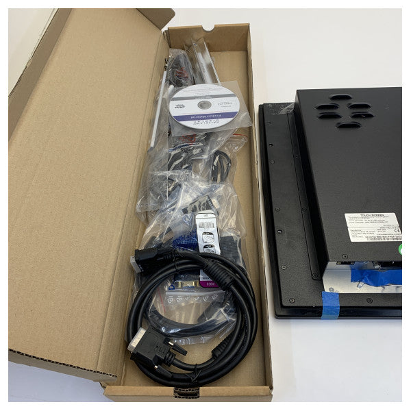 شاشة عرض بحرية تعمل باللمس LED عريضة 24 بوصة Hatteland HD 24T22 MMD