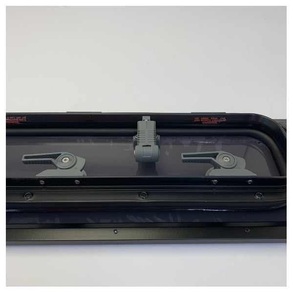 Lewmar Flush Trim Portlight Aft vahvistuksella ja avattavalla ikkuna - 30181200