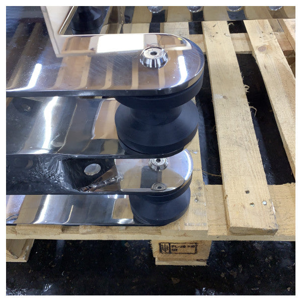 Якір з нержавіючої сталі Hanse Yachts 675 та кріплення для стійки TBR1189