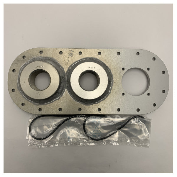 Holdbar marine sortvandstank med gennemgående plade med dobbelte 1-1/4 tommer fittings og korrosionsbestandigt metal