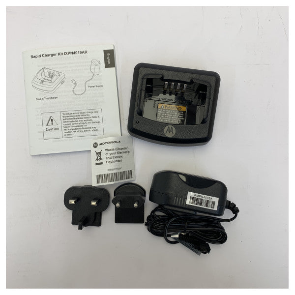 Motorola XTNi единично зарядно IXPN4019 - комплект зарядно за радио с PMPN4004CA