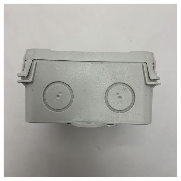 Monitor de entrada/salida marino Autotronics BN-304 - Electrónica marítima duradera y resistente a la corrosión