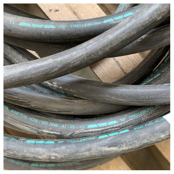 Trelleborg Marine Fuel Hose 7840-A1-05 - Издръжлива, гъвкава линия за гориво за лодки за морски приложения
