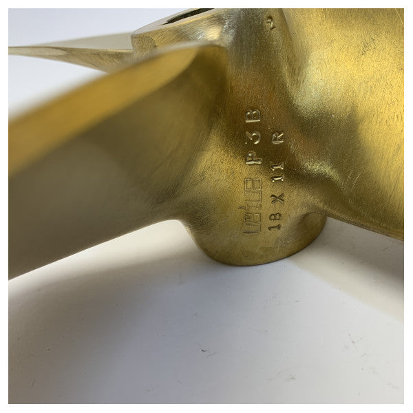 Vetus P3B-18 X 11R Propeller 3-Blatt Messing Rechtsdrehend 30 mm