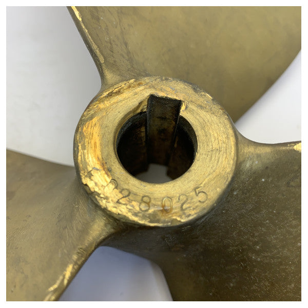 GEBRAUCHT Vetus P3B - 14X12R Propeller 3-Blatt Messing Rechtsdrehend 25 mm