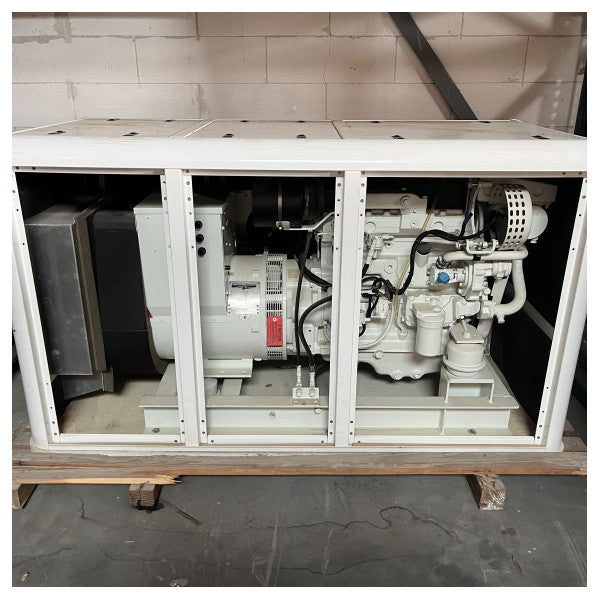 Northern Light M1064D/40/33 40 / 33 KW 3-фазен морски дизелов генератор