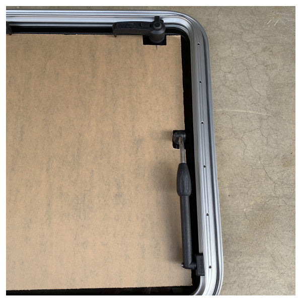 Vetus ALT6363SL アルミ開口デッキハッチ 701 x 701 mm