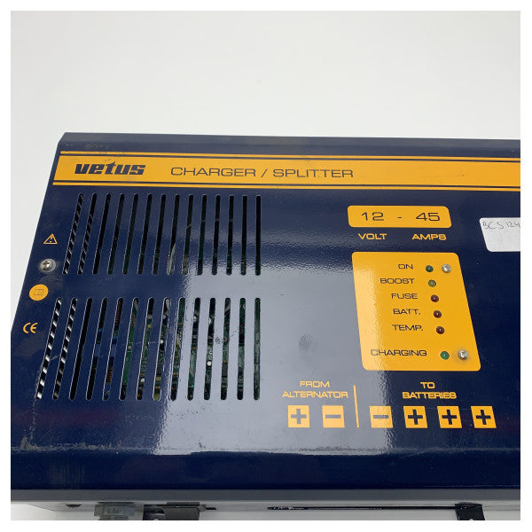 Caricabatterie e isolatore combinato Vetus BCS1245 12V