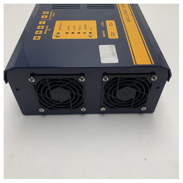 Caricabatterie e isolatore combinato Vetus BCS1245 12V