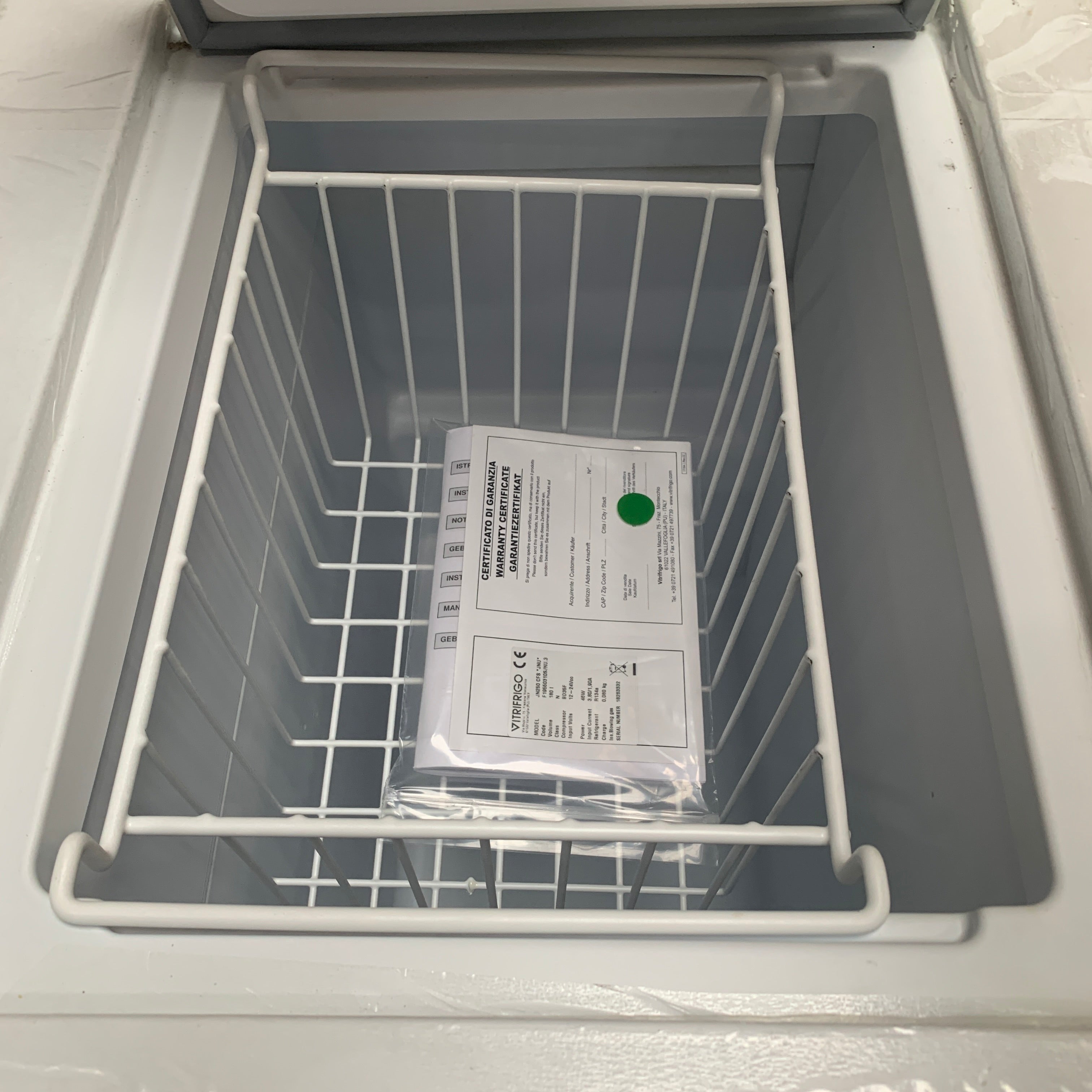 Vitrifrigo JN250 CFS 250L kompresör soğutmalı kapılı buz kutusu 12/24V - 191276