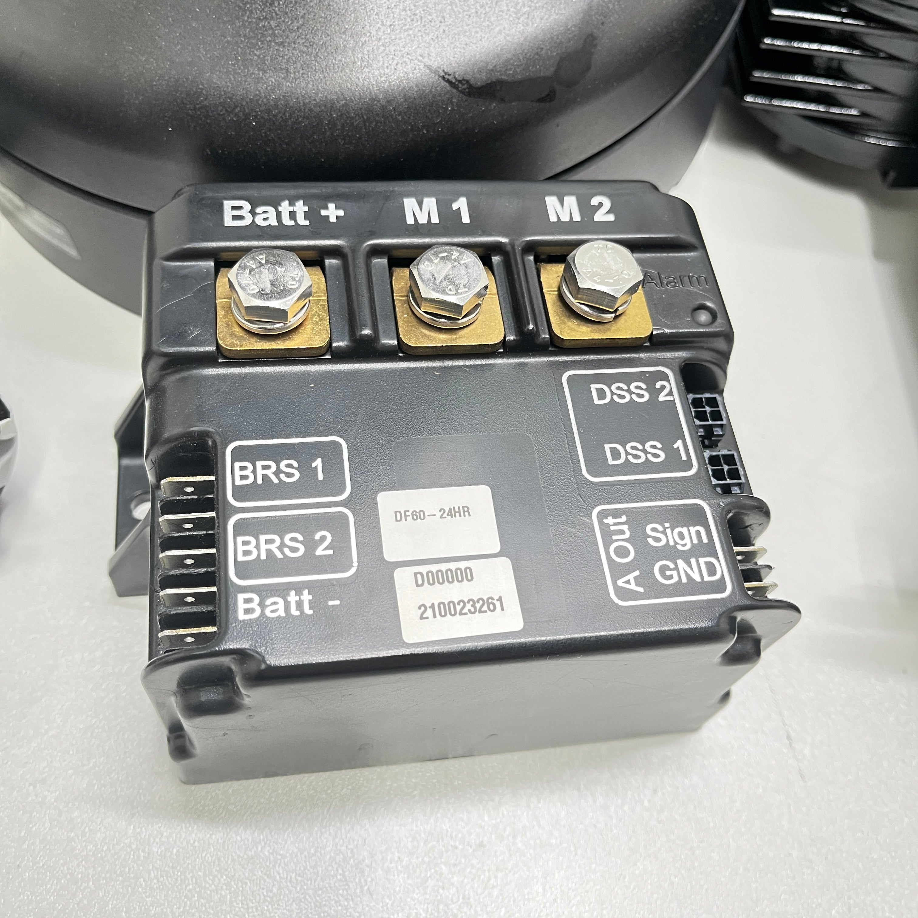 Harken 60.2 Self-Tailing Performa de 2 velocidades Hoja Winch 24V