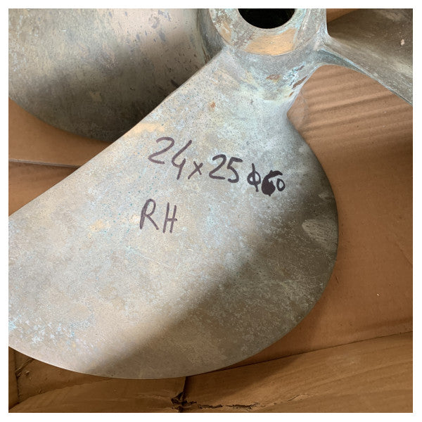 Eliche Radice 4 kanatlı 24 x 25 LH 60MM pervane I2425LH60