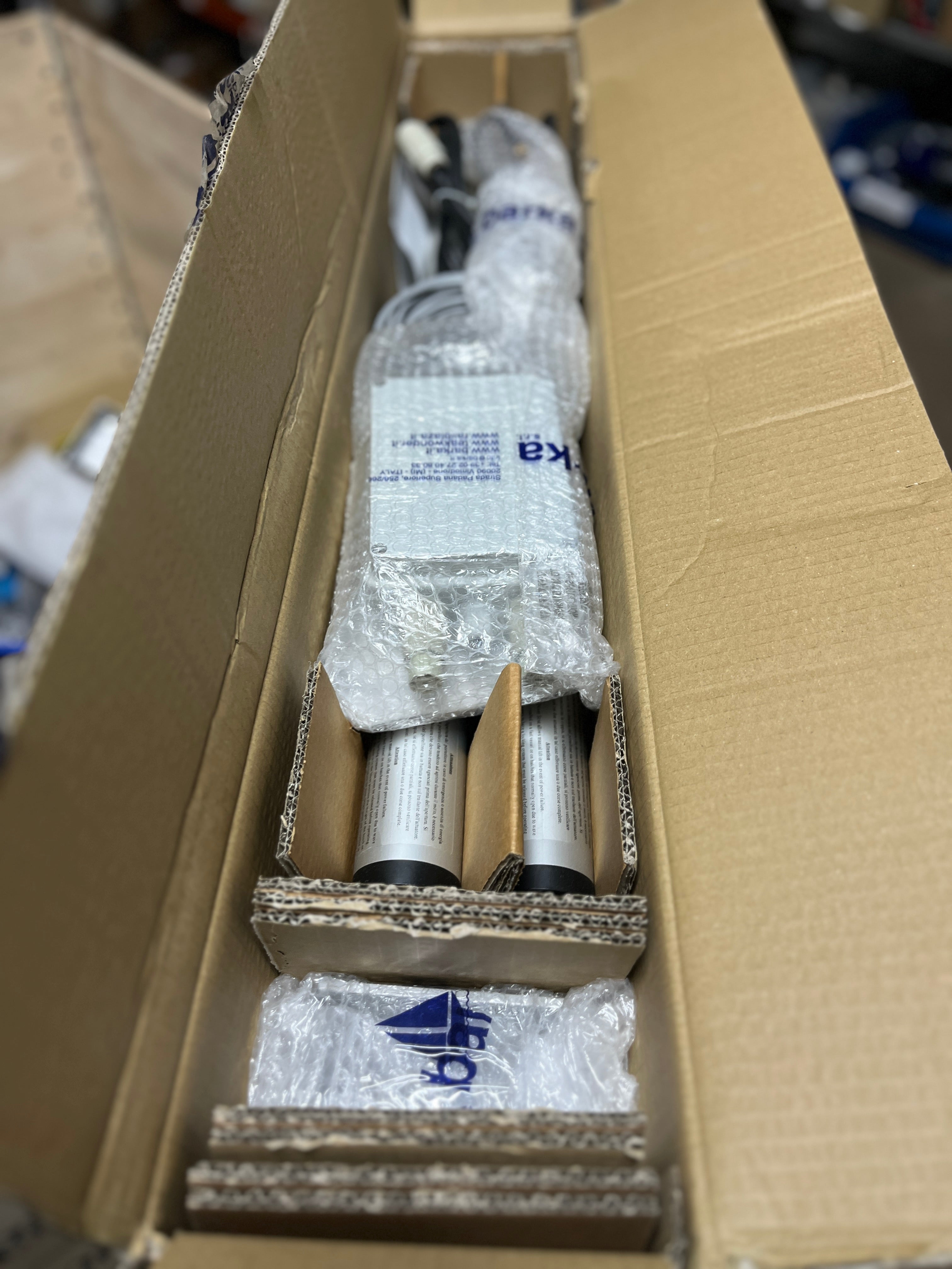 Barka Set di cilindri elettrici 12V per sollevatore di portelloni