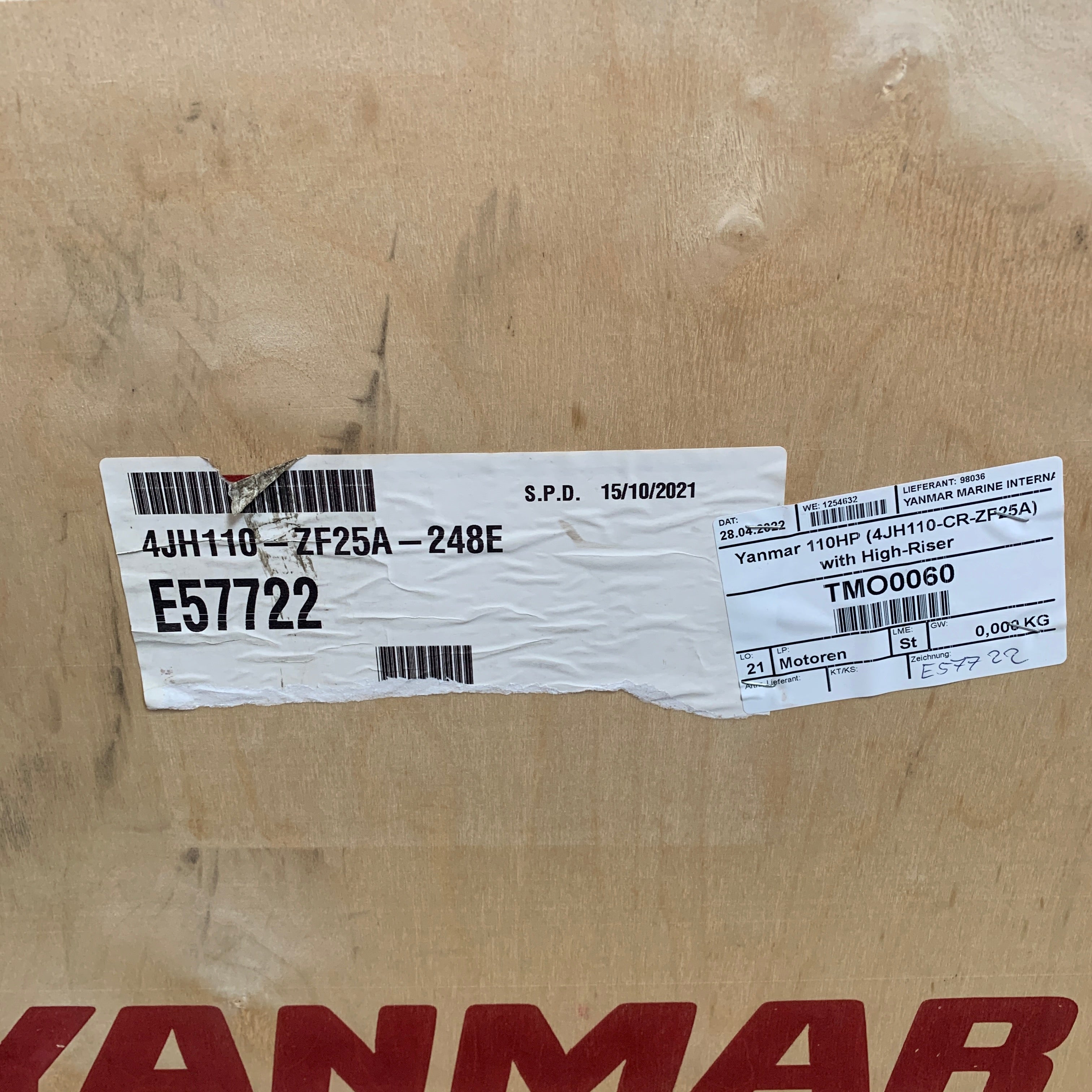 Yanmar 4JH110 110 HP marine diesel engine with ZF25A clutch - 4JH110-CR-ZF25A