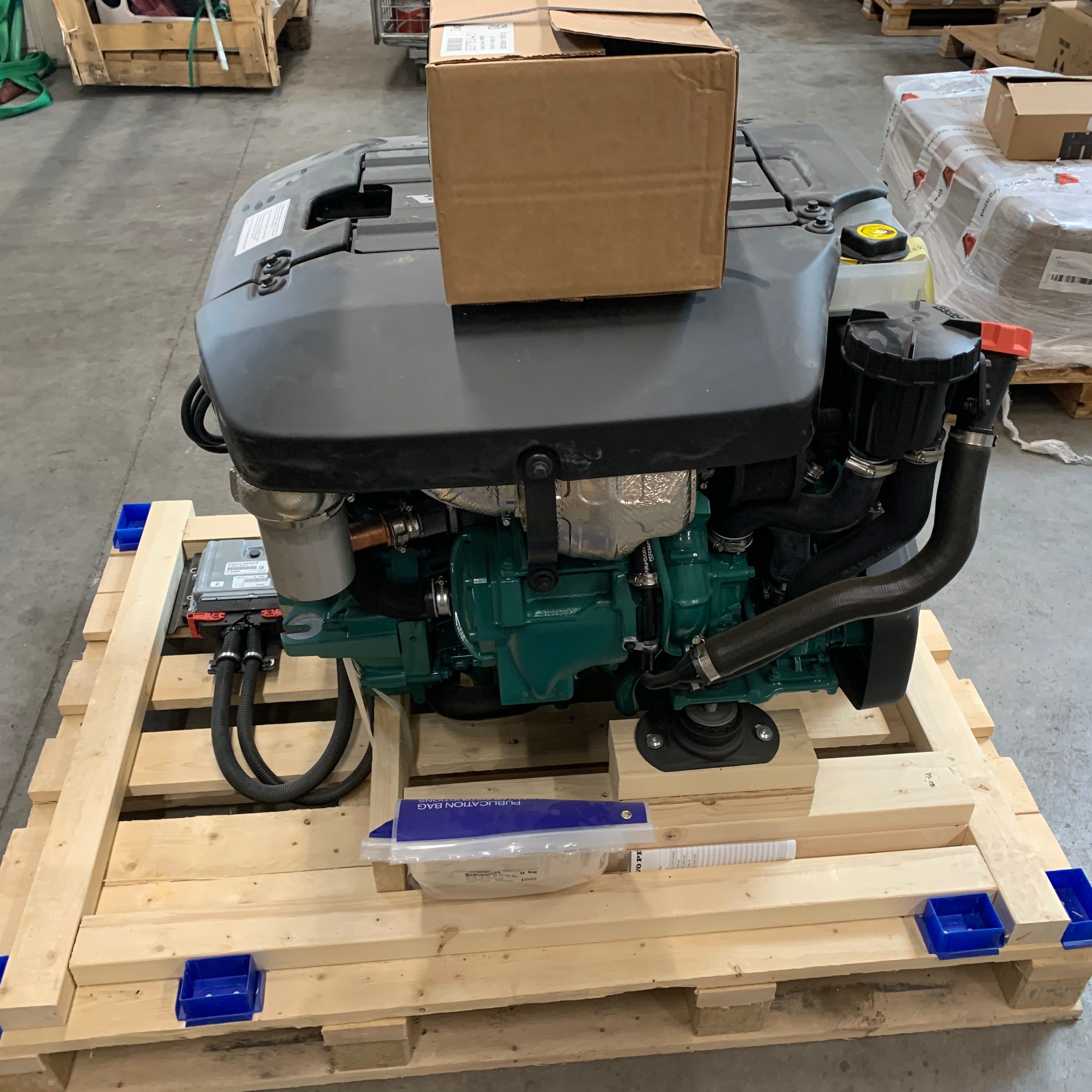 Volvo Penta D3-220 5-sylinder 220 hk Marine dieselmotor Bobtail