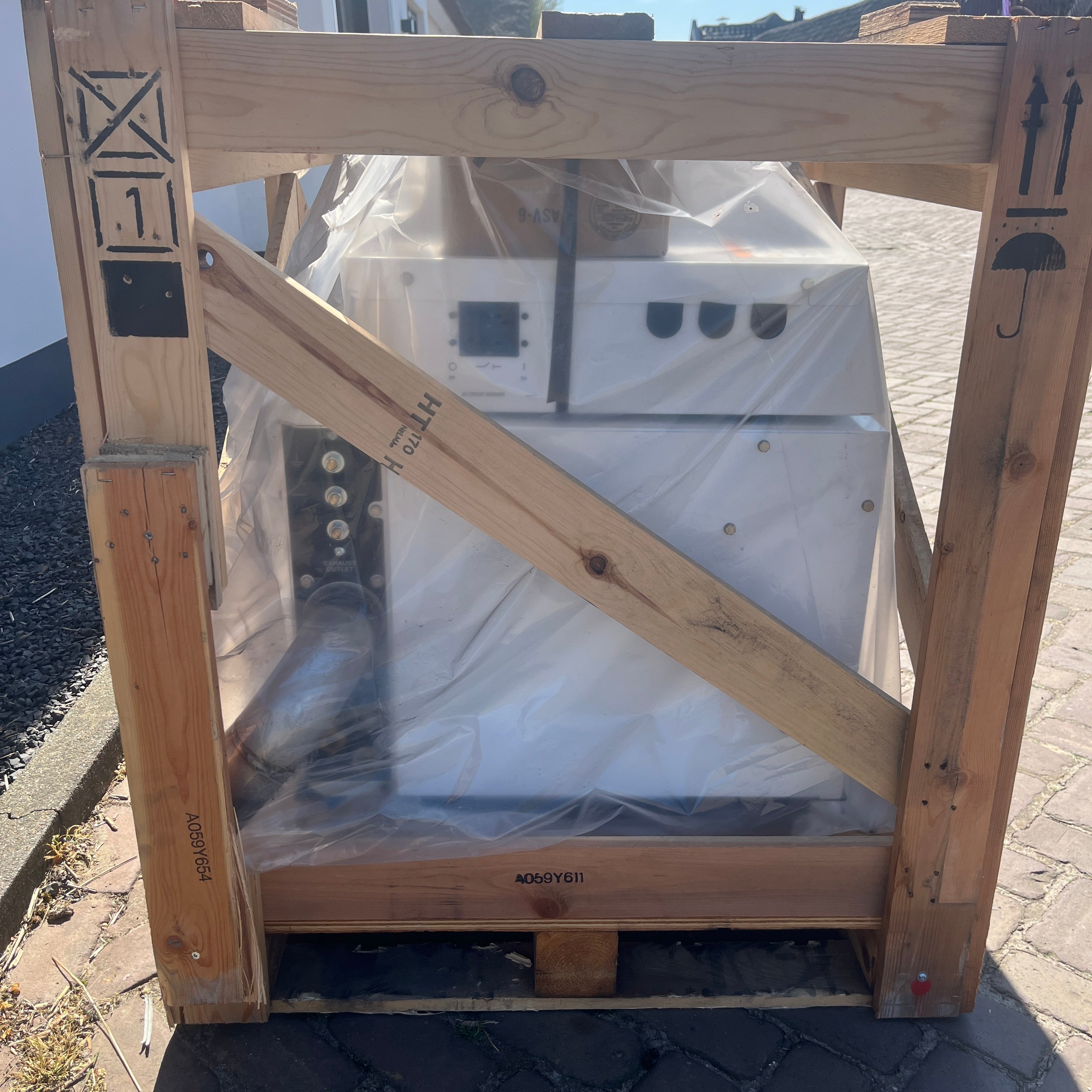 Cummins Onan 22.5 kW morski generator diesla 230V|| 50 HZ - 22.5MDKDT