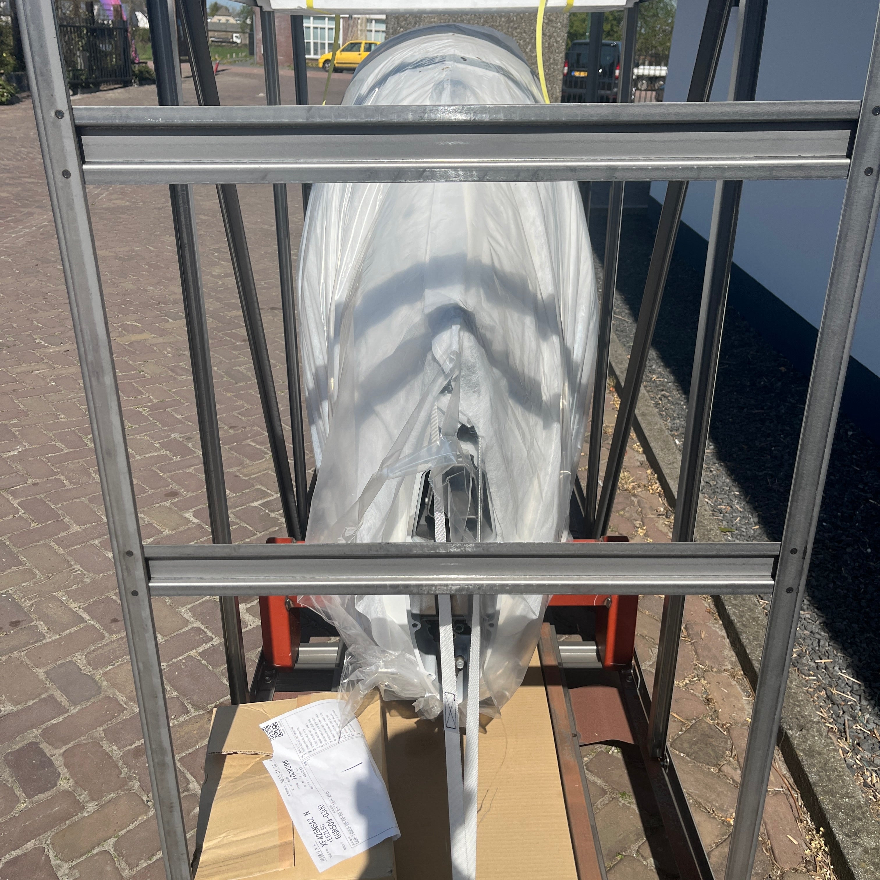 ياماها XF425NSA2 V8 425 حصان XTO محرك خارجي بحري XTO أبيض