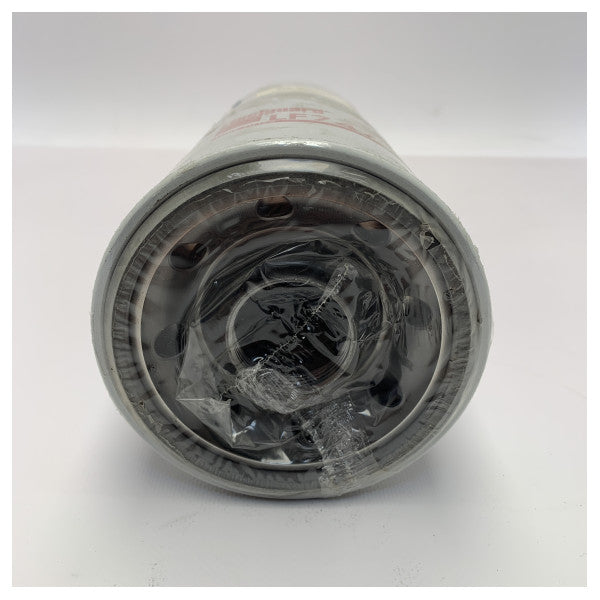 Fleetguard LF747 motor yağlama filtresi üzerinde dönüş