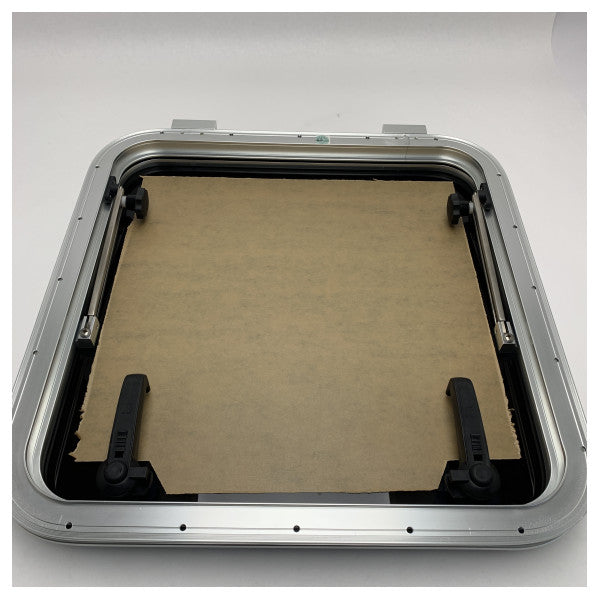 Vetus LIB5055L 500X500MM aluminiowy właz pokładowy otwierany