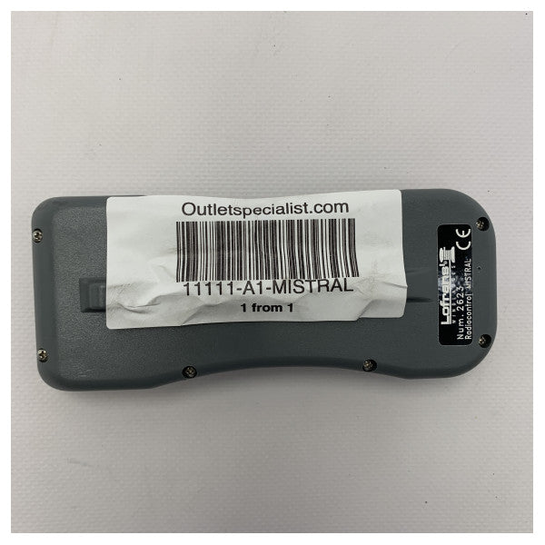 وحدة تحكم لاسلكية مستعملة من لوفرانس ميسترال للتحكم عن بعد في زورق هوائي لاسلكي