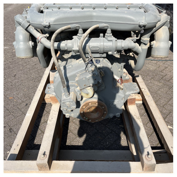 Ubrukt Deutz BF6M1015MC V6 Marine dieselmotor med ZF311 girkasse