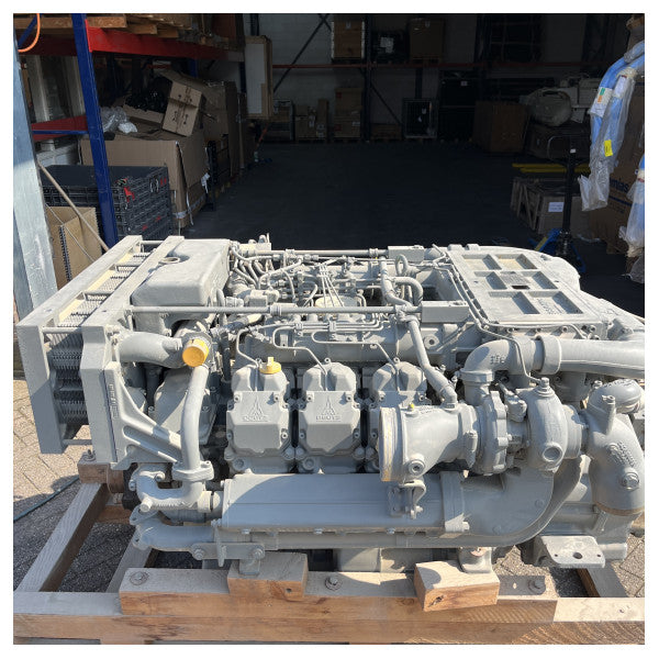 Ubrukt Deutz BF6M1015MC V6 Marine dieselmotor med ZF311 girkasse