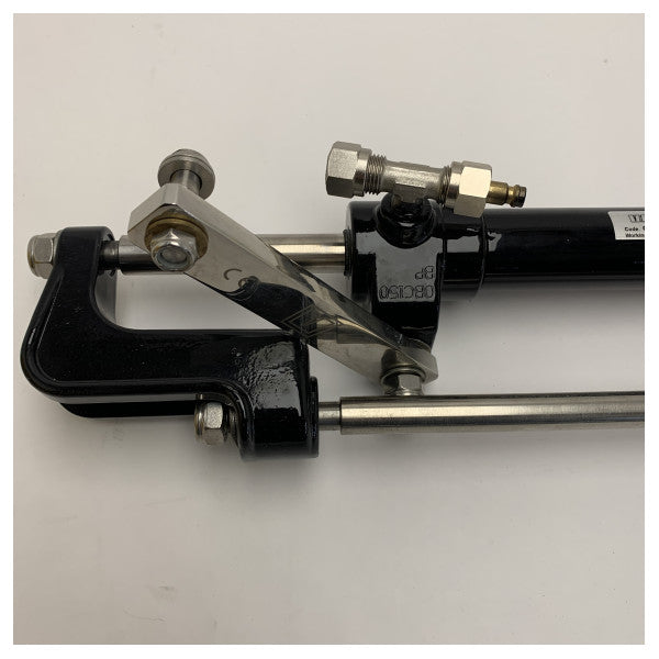 Vetus OBC150 150馬力までの船外機用油圧ステアリング