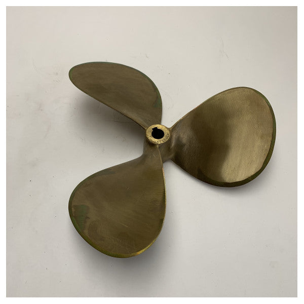 Vetus P3B15X14R 3ブレード 15 x 14インチ RHプロペラ 25mm