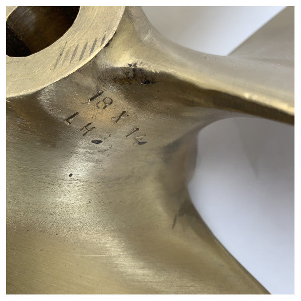 Vetus P4E18X14L 4 kanatlı 18 x 14 inç LH 35 mm pervane