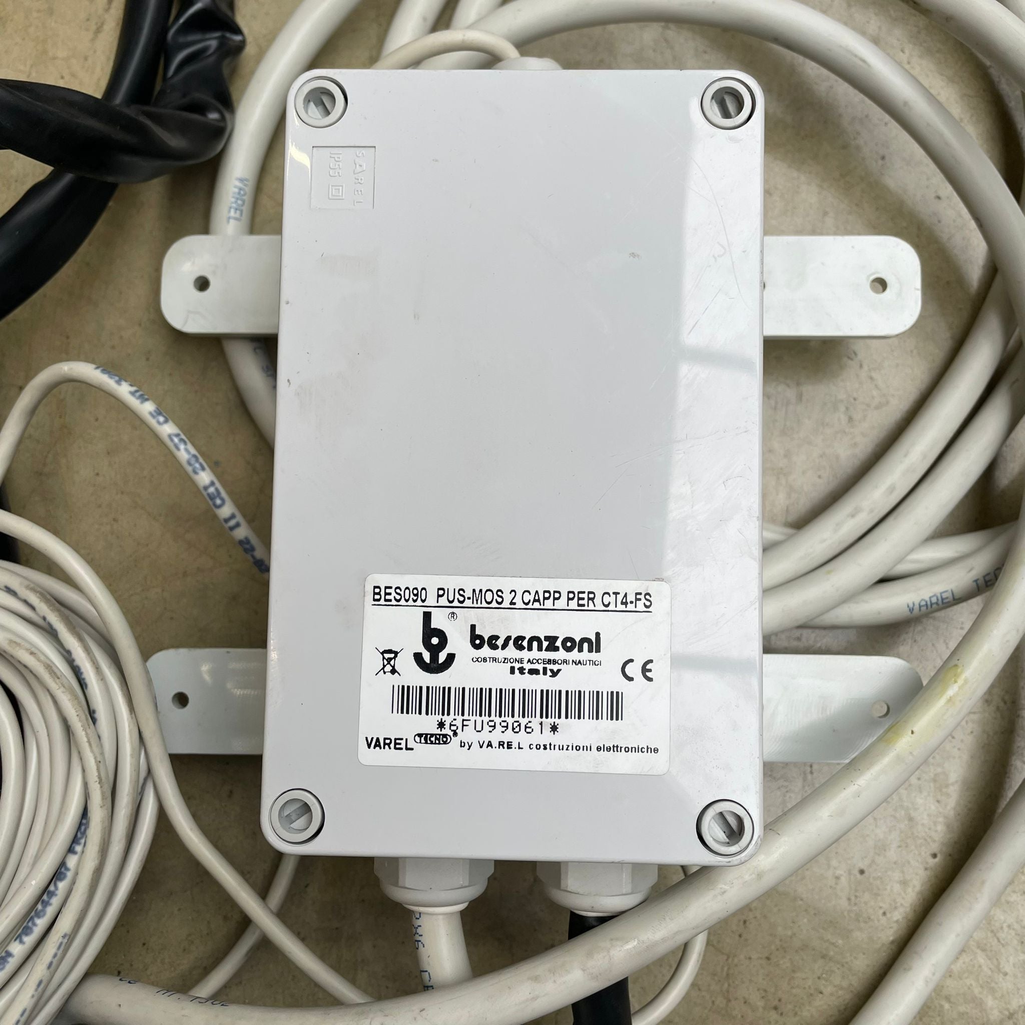 6-функціональний гідравлічний блок Besenzoni 24В з пультом дистанційного керування